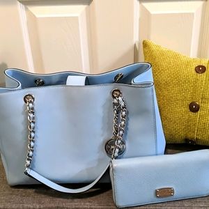 Michael Kors Tote and continental wallet